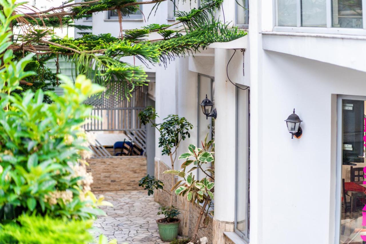 Work-Friendly Central Apartments, Sarandë Exterior foto